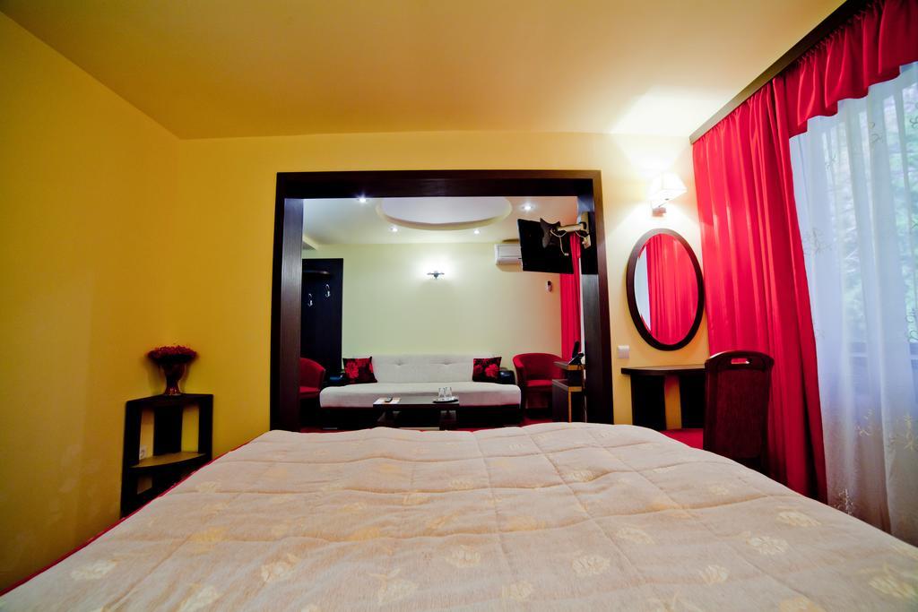 Hotel Dana Амара Экстерьер фото